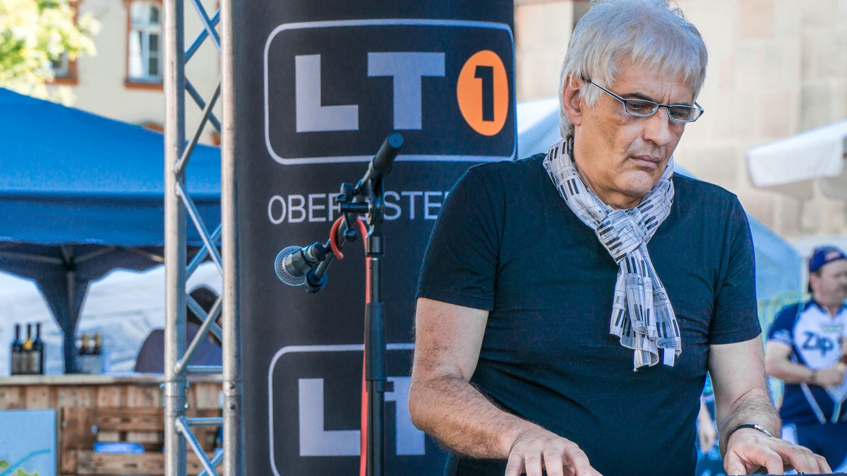O Fotomagazin  I  pauls Soulfood Festival 2017 am Linzer Domplatz / Dental Jazz Trio